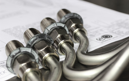 High-pressure sheathed fuel pipes for Common Rail Systems featuring stainless steel outer tubing High pressure sheathed fuel pipes for Common Rail Systems featuring stainless steel outer tubing